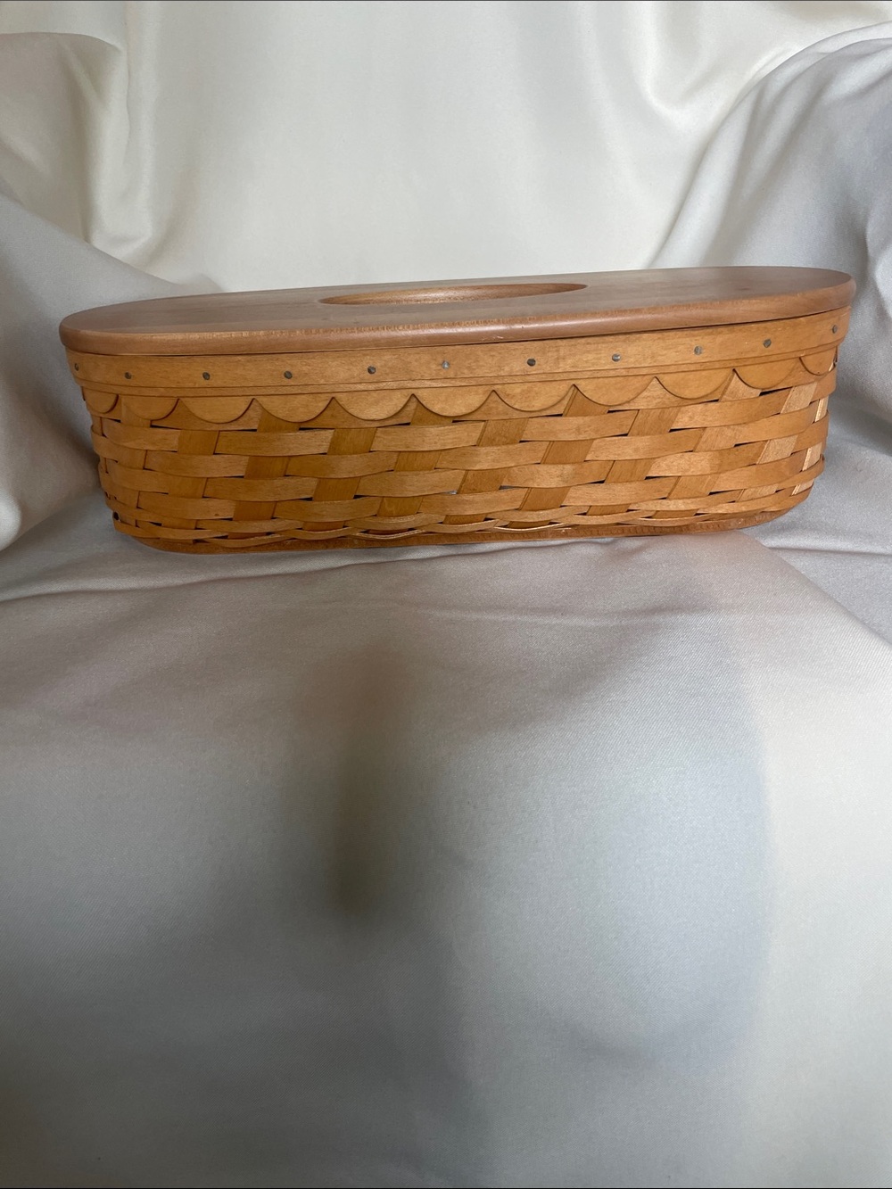 Longaberger 2006 Scalloped Boutique Basket with Protector & Lid - Like NEW